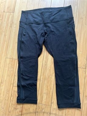 Lululemon Black Capri Leggings